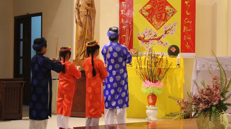 Cúng bái tổ tiên, thần linh